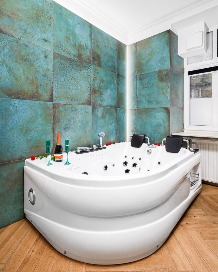 Apartament Jacuzzi&bike Apartment, *