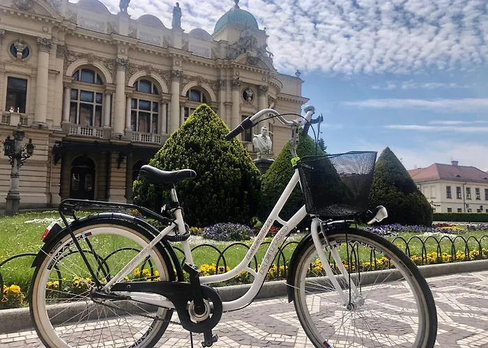 Jacuzzi & Bike Apartment, Krakow