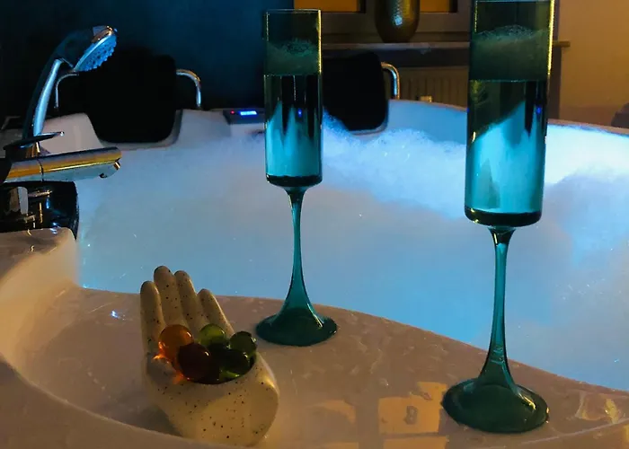 Jacuzzi & Bike Apartment, Krakow