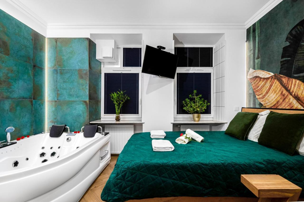 Jacuzzi & Bike Apartment, * Krakow