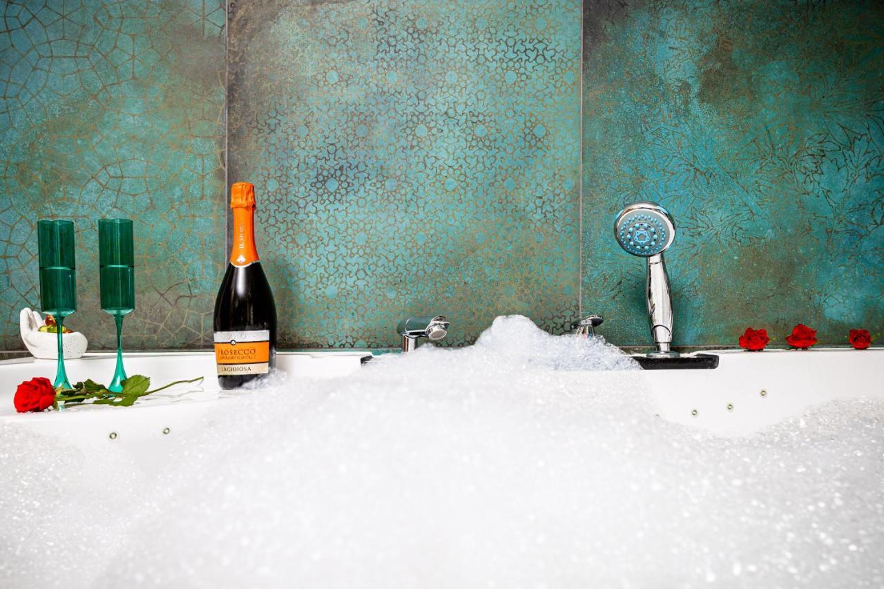 Jacuzzi & Bike Apartment, * Krakow